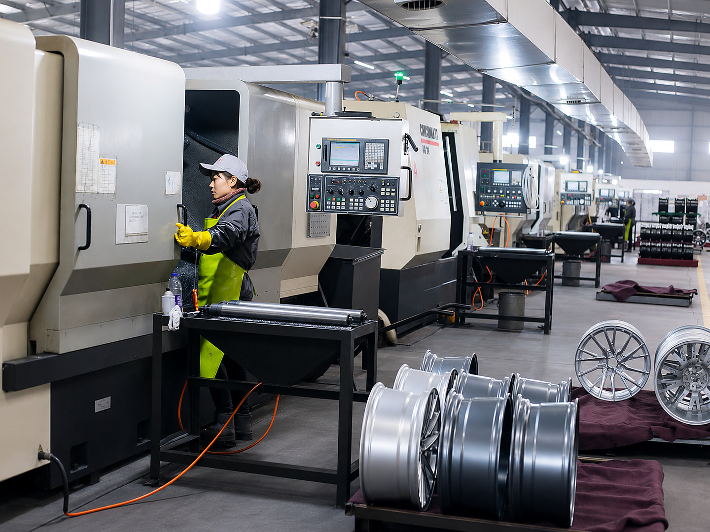 RAYONE CNC precision turning workshop and machine line